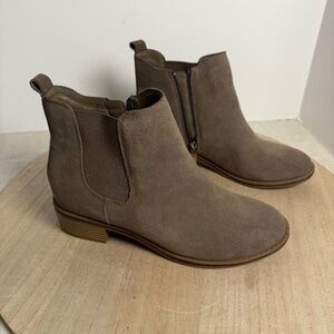 Aqua College Waterproof Suede Chelsea Ankle Boots Womens Size 7 Brown